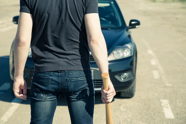 Mânat de invidie și alcool, a distrus un BMW pe care-l credea al unui competitor: sentință de 2 ani și 7 luni de detenție cu suspendare. 1 gelos si beat a vandalizat un bmw crezand ca apartine unui rival condamnat la 2 ani si 7 luni de inchisoare cu suspendare 68338c5ec4f98