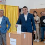 George Simion, candidatul de top în prima rundă a alegerilor prezidențiale: Vocea poporului s-a făcut auzită. Românii s-au mobilizat! 3 george simion favorit in primul tur al prezidentialelor poporul a vorbit romanii s au ridicat 6817b3846ffd2