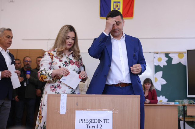 George Simion se proclamă învingător: „Voi deveni președintele tuturor românilor”, iar Călin Georgescu va ocupa o funcție cheie în conducerea țării. 1 george simion spune ca el este castigatorul clar eu voi fi presedintele tuturor romanilor calin georgescu va ajunge in conducerea tarii noastre 682a2468decaa