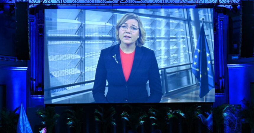 Giganții tehnologici din SUA cenzurează mai mult conținut decât Uniunea Europeană, afirmă comisarul european pentru tehnologie. 1 gigantii digitali americani elimina mai mult continut de pe platformele lor decat o face ue spune comisarul european pentru tehnologie 683960d867425