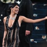 Halle Berry, pe punctul de a face o alegere vestimentară riscantă la Met Gala 2025. Rochia sa neagră cu detalii transparente a expus mai mult decât trebuia! 2 halle berry aproape de o gafa vestimentara la met gala 2025 rochia neagra cu parti transparente a lasat prea mult la vedere 6819b8d958ff9