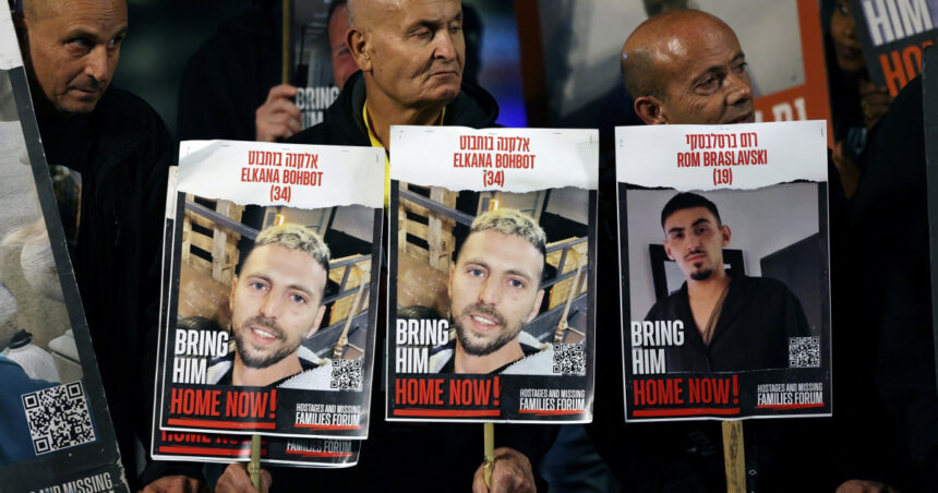 Hamas a dezvăluit o nouă înregistrare cu doi prizonieri israelieni 1 hamas a facut publica o noua inregistrare video cu doi ostatici israelieni 681fab718d7b2