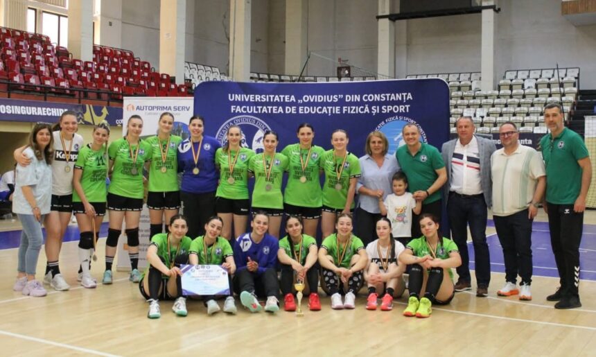 Universitatea Ovidius din Constanța strălucește cu argintul obținut la Campionatul Național Universitar de Handbal Feminin! 1 handbalistele de la universitatea ovidius din constanta argint la campionatul national universitar 683702c0d2cb3