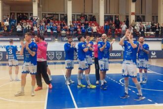 handbalistii de la csm constanta isi iau adio sambata de la fani in sala sporturilor 68274cdc6d4a0