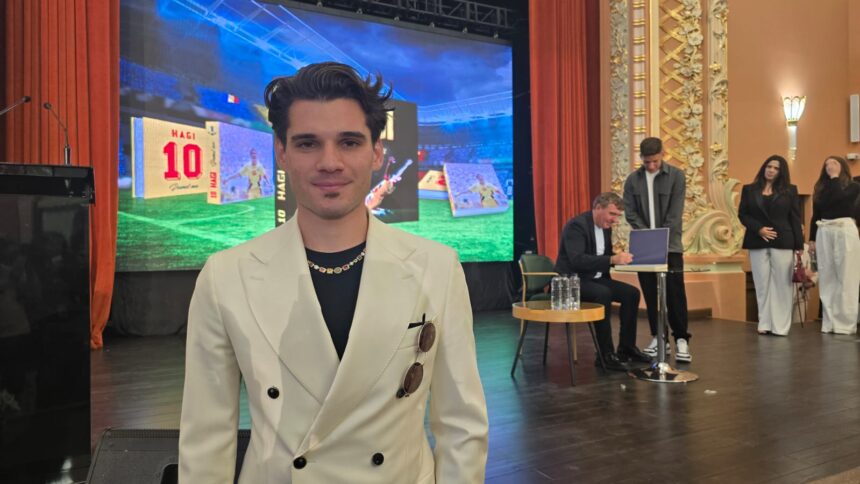 Ianis Hagi, despre lansarea cărții tatălui său: O zi splendidă, pe care o consider cu adevărat meritată de către tata și orașul Constanța 1 ianis hagi la lansarea autobiografiei tatalui sau o zi frumoasa pe care cred ca si tata dar si constanta o merita 6830ae89921a1