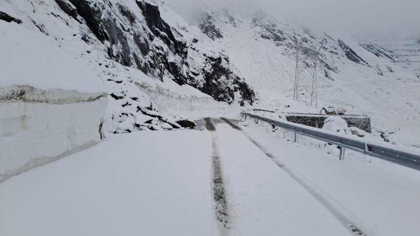 Peisaje de poveste: Zăpada a îmbrăcat Transfăgărășanul 1 imagini spectaculoase a nins pe transfagarasan 681dda5e0076b
