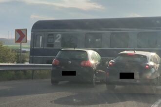 incident feroviar in judetul tulcea vagonul unui tren de calatori ar fi lovit o masina 682185510d471