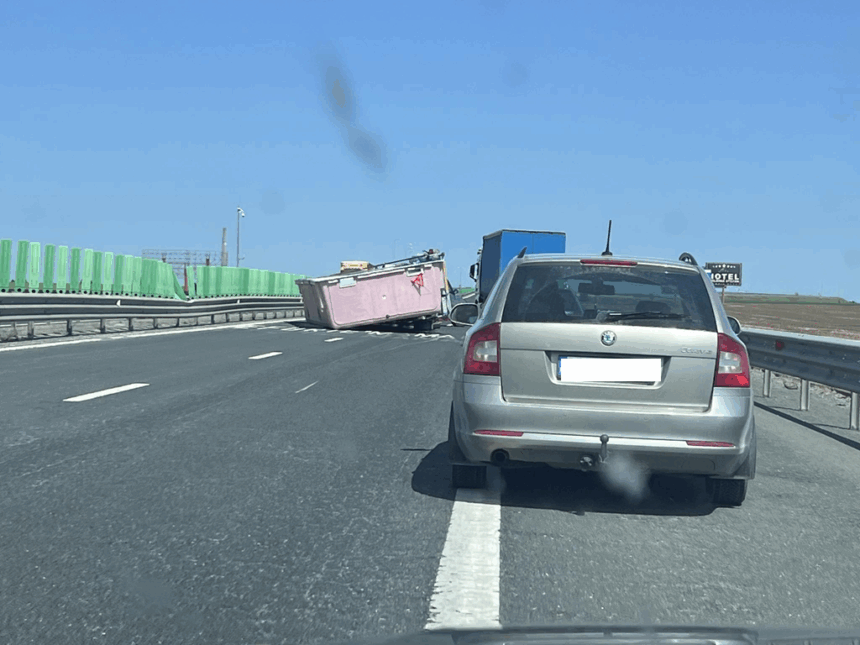 Accident pe A2, direcția București – Constanța, aproape de ramificația spre A4: O bandă a fost închisă circulației 1 incident rutier pe a2 pe sens bucuresti constanta aproape de iesirea spre a4 una dintre benzi e blocata 6825dc39f41f3