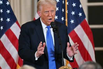 intalniti va acum trump ii cere lui zelenski sa accepte negocierile directe propuse de putin mesajul presedintelui american 6820ed6da427f