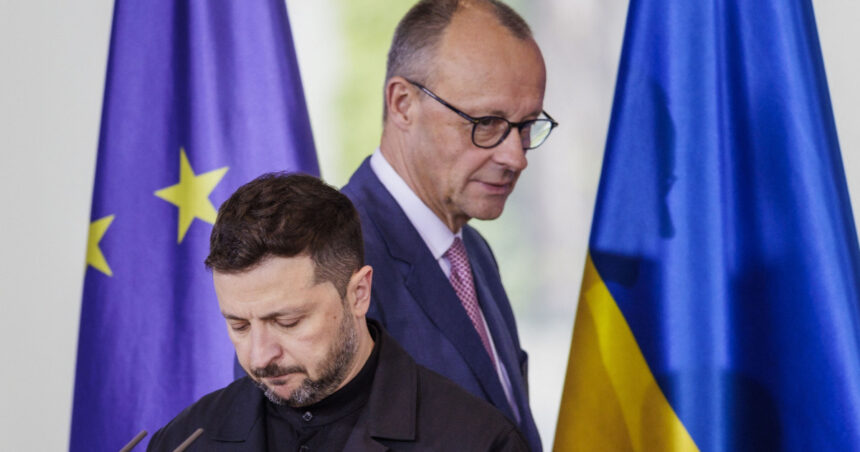 Acord între Germania și Ucraina pentru fabricarea armelor de lungă distanță: Kremlinul percepe o rivalitate pentru titlul de „cea mai militarizată națiune” 1 intelegere germano ucraineana pentru producerea de arme cu raza lunga kremlinul vede o competitie pentru cea mai belicoasa tara 683738fd08225