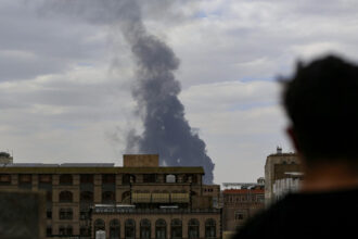 israelul a bombardat principalul aeroport din sanaa capitala yemenului rebelii houthi promit represalii 681a358d69903
