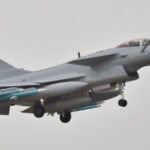 „Confruntarea aeriană dintre J-10 chineze și Rafale franceze: Lecții strategice din conflictul Pakistan-India pentru forțele armate globale” 3 j 10 chineze versus rafale franceze batalia aeriana dintre pakistan si india devine studiu de caz pentru armatele lumii 681dc2662393e