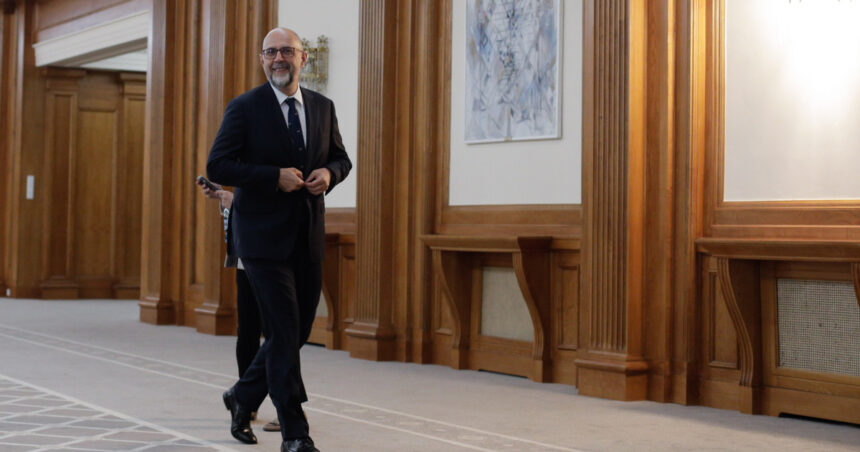 Kelemen Hunor și Nicușor Dan: „Suntem gata să colaborăm cu noul șef ales” 1 kelemen hunor a vorbit cu nicusor dan suntem pregatiti sa construim impreuna cu noul presedinte ales 682c22b1b1531