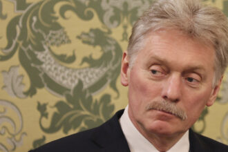 kremlinul se plange de o atitudine conflictuala a europei fata de rusia ce le transmite dmitri peskov liderilor europeni 681f78c71ea45