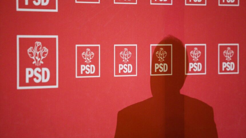 „La PSD se conturează confruntarea: Ciolacu, pe cale de a-și pierde sprijinul, iar majoritatea liderilor aspiră la opoziție” 1 la psd se pun sabiile pe masa ciolacu pe faras majoritatea liderilor vor in opozitie 682b021cc0623