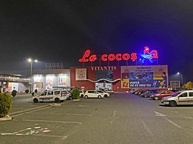 Rețeaua românească La Cocoș își intensifică competiția cu giganții retailului prin deschiderea unui nou hipermarket în Pitești. 1 lantul romanesc la cocos care a intrat in lupta cu marile retele de retail se extinde cu un nou hipermarket in pitesti 68243ce5827e4