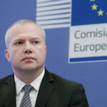 Liderul PSD face un îndemn la vot în runda finală: „Indiferent de preferințele politice, voi știți cel mai bine în ce direcție trebuie să meargă România!” 2 lider psd apel la vot in turul doi indiferent de optiunile politice stiti mai bine decat noi incotro trebuie sa se indrepte tara 6819e3cf6d3eb