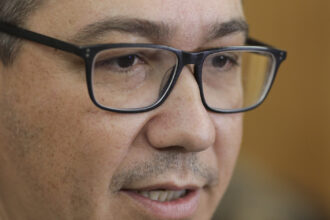 liderii social democrati il ataca pe ponta nu ai calitatea morala sa faci curatenie in psd esti un tradator mercenar si oportunist 6830775e8cd05