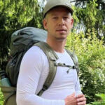 Protest inedit: Liderul opoziției ungare traversează România pe jos, contestând legăturile dintre Orban și Simion. Distribuirea pliantelor în Mureș 3 liderul opozitiei din ungaria vine pe jos in romania ca protest fata de apropierea lui orban de simion pliante cu cei doi in mures 6825c495e0bc5