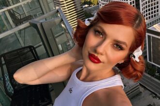 lidia buble are 32 de nepoti tati a zis ca vrea 100 si imi mai bate si mie apropoul anuntul facut de artista despre copil 682890af79474