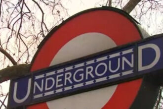 liniile de metrou din londra au fost suspendate din cauza unei pene de curent totul s a oprit 68223642d93f2