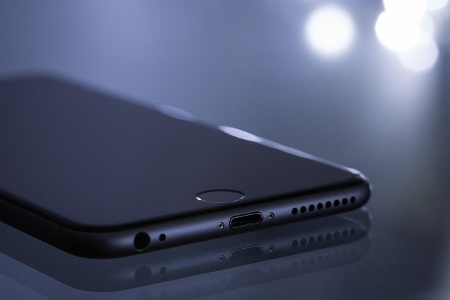 Vânzările de smartphone-uri în SUA au cunoscut o explozie de 30%, alimentate de anxietățile privind tarifele vamale 1 livrarile de smartphone uri in sua au crescut cu 30 pe fondul temerilor legate de taxele vamale 682581d5ab80d