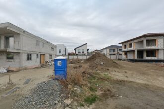 locuitorii din palazu mare incearca sa mai opreasca un investitor imobiliar documentele ar contine informatii false 682d1fb389674
