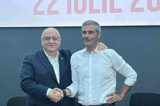 lucian lungoci ii cere demisia lui felix stroe managementul lui organizational politic a dus la aceste rezultate 681a241c3d7eb