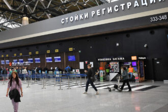 mai multe aeroporturi rusesti au fost inchise pe fondul atacurilor cu drone sute de zboruri anulate 681b4948aafb0