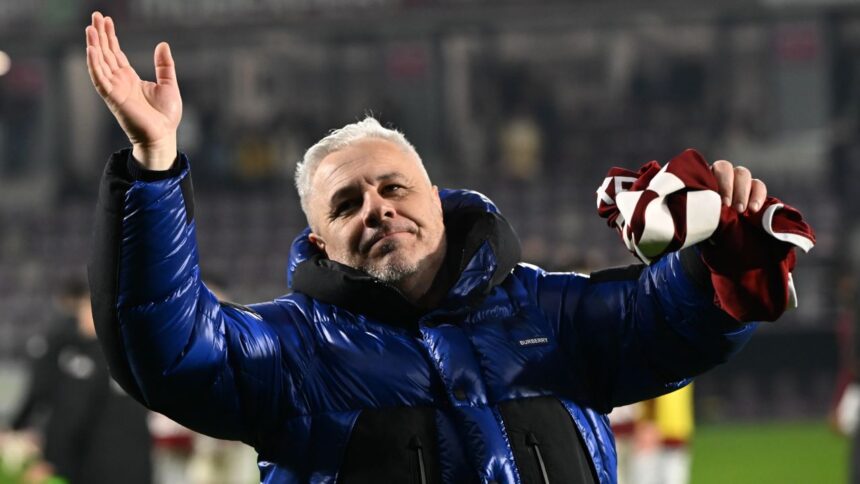 Marius Șumudică, primit cu entuziasm de fani la revenirea sa în Turcia! Reacțiile suporterilor la întoarcerea legendei. 1 marius sumudica asteptat ca salvator la fostul sau club din turcia cum au primit fanii vestea 682dfcda115eb