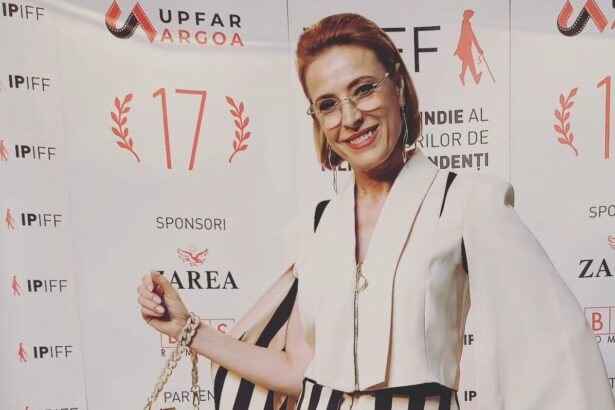 mesajul transmis de monica davidescu pentru cei care o urmaresc in mediul online in 26 mai am termen de divort la giurgiu am nevoie de martori 682f39f579877