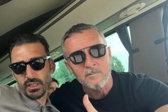 mm stoica il face praf pe dan petrescu dupa intepaturile antrenorului la adresa lui fcsb nu va e jena aveti tupeu sa vorbiti 68261ce018416