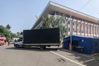 mobilizare la bej constanta pentru turul final al alegerilor prezidentiale prefectul picoiu acest exercitiu democratic trebuie sa decurga exemplar documente 68231feb1164b