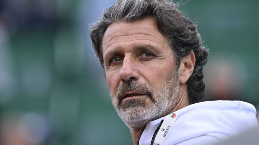 Mouratoglou, cel care a înfruntat-o pe Halep, lansează o afirmație surprinzătoare: „Djokovic? Regret, dar acesta este adevărul“ 1 mouratoglou omul care a distrus o pe halep face o declaratie socanta djokovic imi pare rau dar asta e adevarul 682c2cd2e74b6