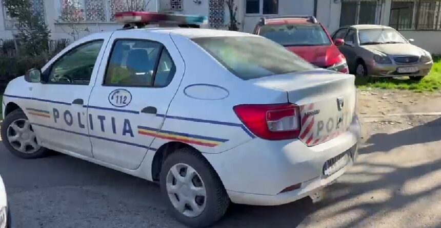 Năvodari: O dispută neașteptată între o bunică și un tânăr a dus la descoperirea unor substanțe interzise într-o locuință! 1 navodari politistii au intervenit intr un scandal intre o batrana si un tanar si au gasit substante psihoactive intr un apartament 6826e3d80ebcc
