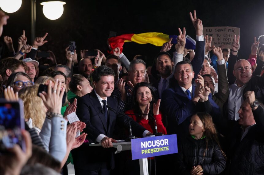 Marți se deschid porțile negocierilor pentru constituirea noului cabinet, anunță președintele Nicușor Dan. 1 negocierile pentru formarea noului guvern incep marti anunta presedintele nicusor dan 6831a496453d5