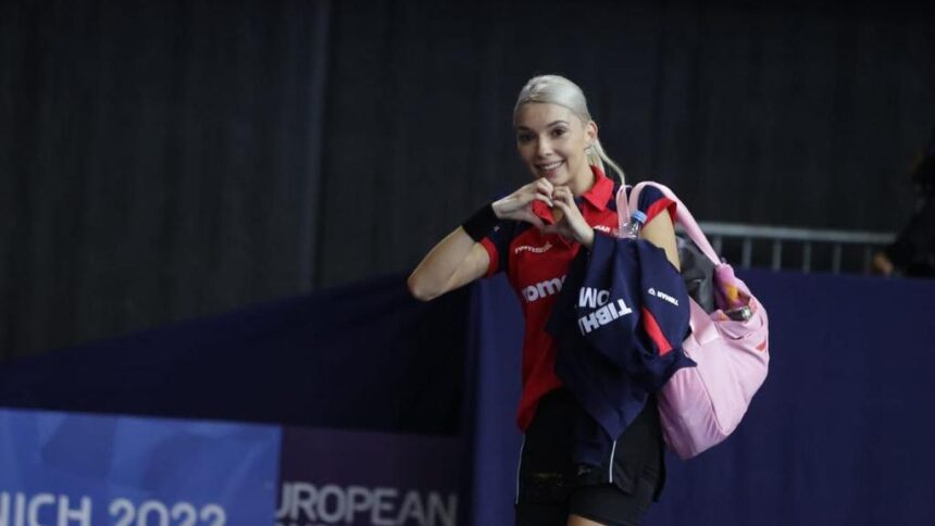Știre de Ultimă Oră: Bernadette Szocs strălucește în finala Campionatului Mondial de Tenis de Masă la Dublu Feminin! 1 news alert ce performanta bernadette szocs in finala campionatului mondial la tenis de masa la dublu feminin 6831e3587af41
