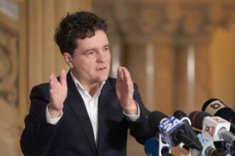 nicusor dan cheama inca o data sefii partidelor la consultari si le cere solutii fara cresterea taxelor nu e bine 68395f61a4358