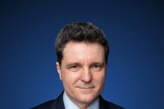 nicusor dan depune juramantul in fata parlamentului sedinta solemna convocata pentru luni 6833360d6964d