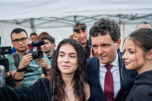 nicusor dan imi doresc ca toate cele patru partidele pro occidentale sa formeze o majoritate parlamentara 6825b531bc3b7