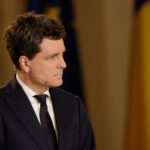 Nicușor Dan călătorește în Polonia pentru a-l sprijini pe primarul Varșoviei în cursa pentru președinție. 3 nicusor dan pleaca in polonia ca sa l sustina primarul varsoviei candidat la alegerile prezidentiale 6831829579b8c