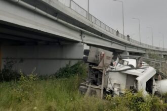 o betoniera s a rasturnat de pe podul din agigea 682757147af59