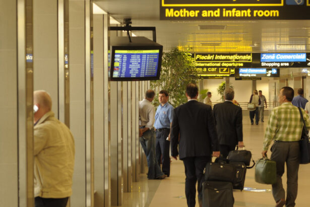 o femeie a incercat sa scoata trei minori din tara cu acte false politia a deschis un dosar penal 68286b3ddee5e