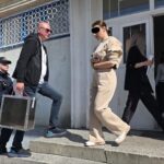 O femeie din Lumina a solicitat intervenția poliției după ce soțul ei nu a fost lăsat să își exercite dreptul de vot cu urna mobilă. Iată detalii despre incident. 3 o femeie din lumina a chemat politia dupa ce sotului sau i ar fi fost refuzata exercitarea dreptului la vot cu urna mobila ce s a intamplat de fapt 682a097a2fc4c