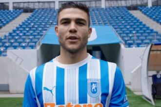 oficial universitatea craiova a realizat primul transfer al verii pregatit sa scrie povesti in alb albastru 682b761f7776b