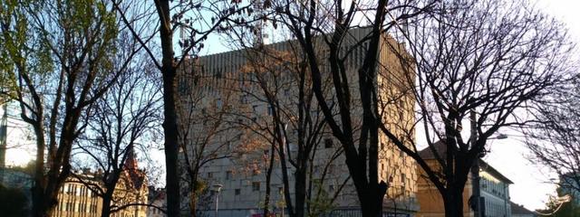 Orange pune în vânzare un emblematic Castel al Telefoanelor din România, atrăgând interesul a zeci de arhitecți dornici să-l achiziționeze. 1 orange scoate la vanzare un palat al telefoanelor reprezentativ din romania zeci de arhitecti cer cumpararea 6826fb6bc7e65