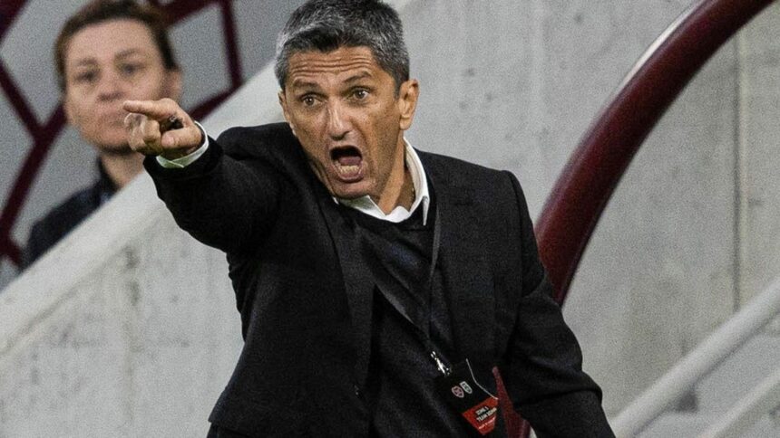 PAOK răspunde zvonurilor despre conflictele dintre Răzvan Lucescu și patronul Ivan Savvidis 1 paok prima reactie dupa ce grecii au dezvaluit tensiunile dintre razvan lucescu si patronul ivan savvidis 682e005e5f622