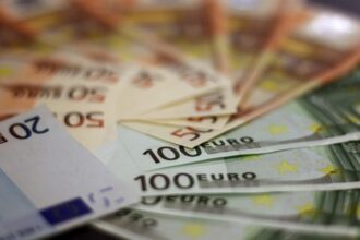 parlamentul bulgar respinge propunerea presedintelui de a organiza un referendum pe tema aderarii la euro 68245c7c1daac