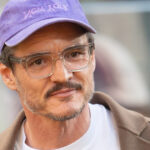 Pedro Pascal își exprimă dezacordul față de J.K. Rowling: Critica sa împotriva comunității trans, un gest reprobabil. 2 pedro pascal o ataca pe j k rowling pentru opiniile ei impotriva persoanelor trans comportament de ratat odios 6818a62984b22