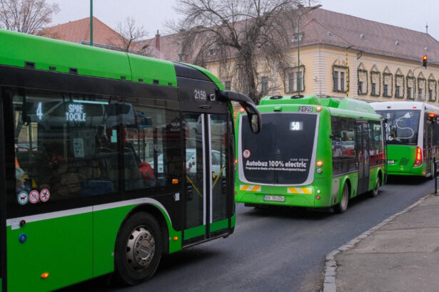 perchezitii de amploare in brasov 39 de soferi ai ratbv retinuti pentru furt de combustibil 68131e61d2365